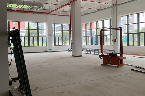满冠网页版在线登录-MANGUAN（中国）
云亭烯新材料科技有限公司生产车间现状